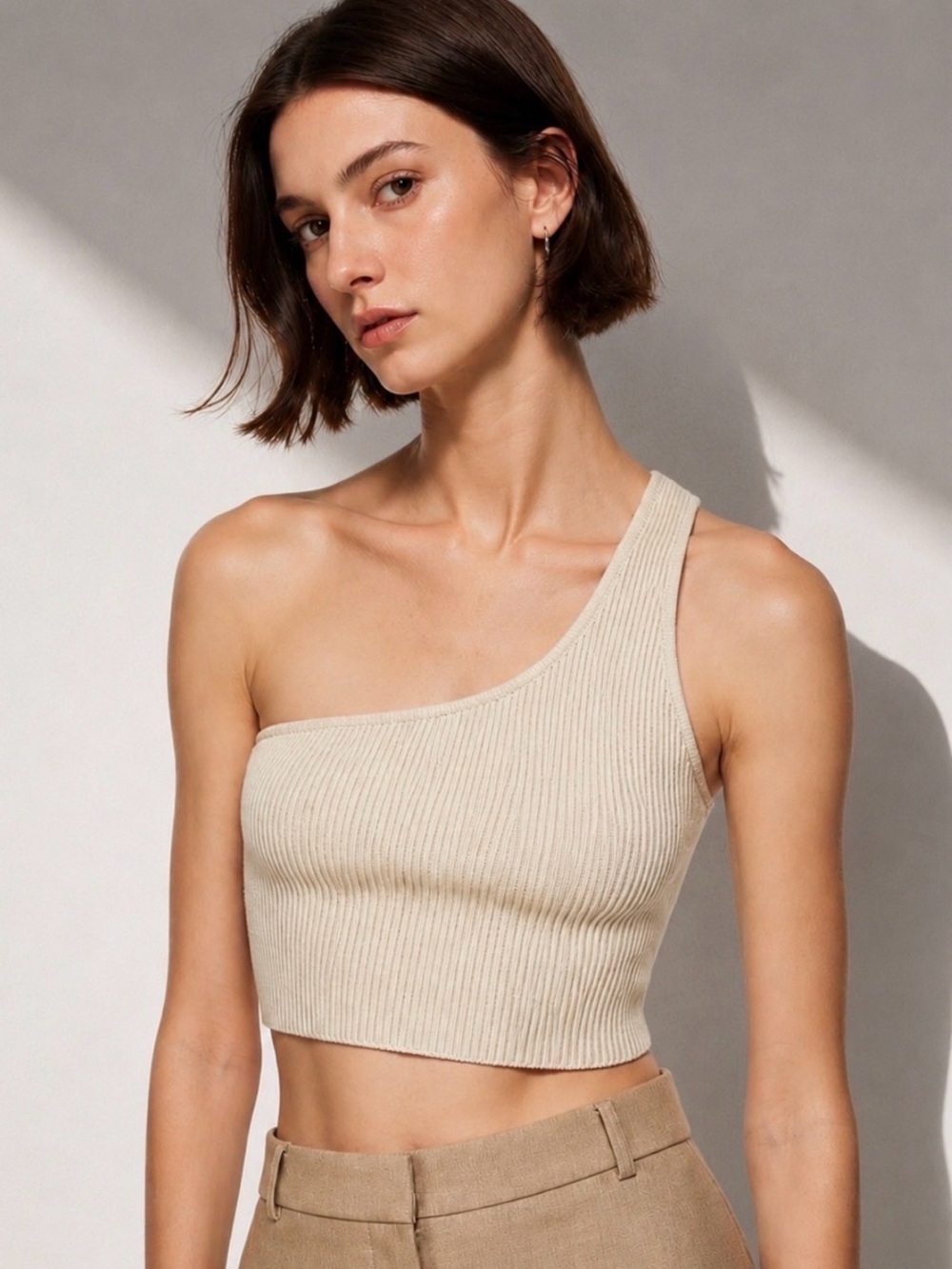 Aritzia BABATON Sculpt Knit One-Shoulder Ribbed Top Size M Matte Pearl